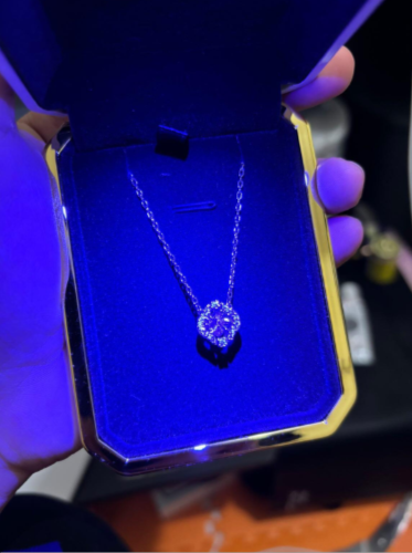 Hadiah Kalung Ultah Pertama